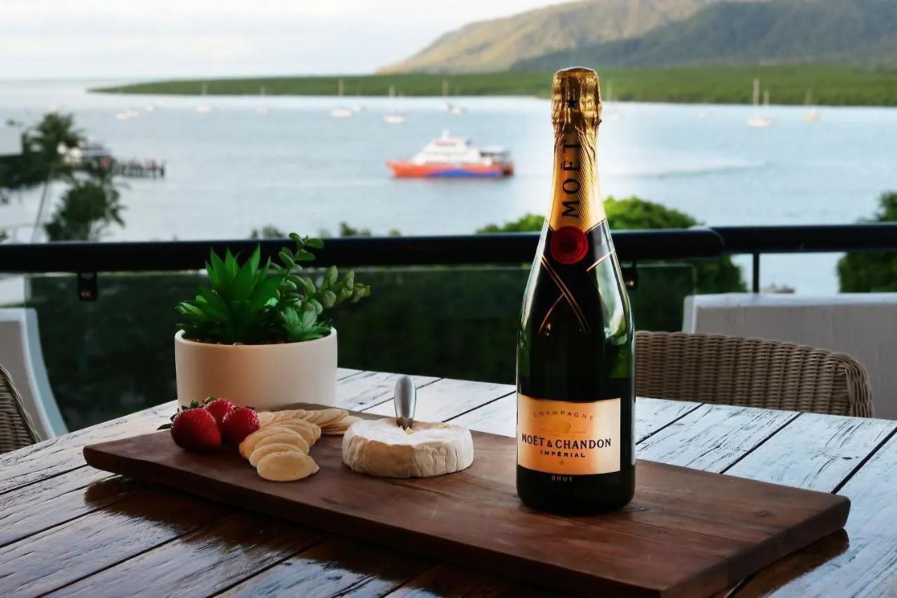 شقة Luxury Oceanview Penthouse Cairns City