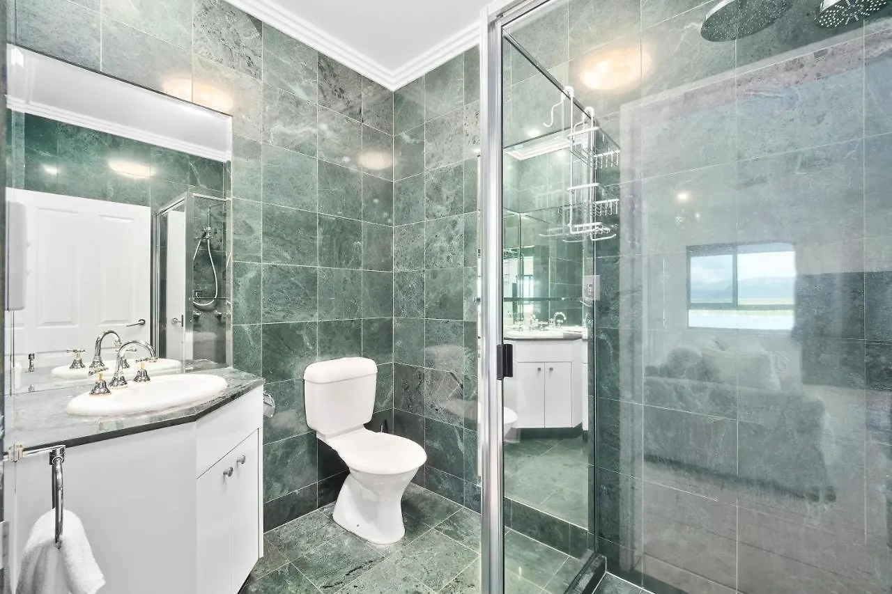 شقة Luxury Oceanview Penthouse Cairns City