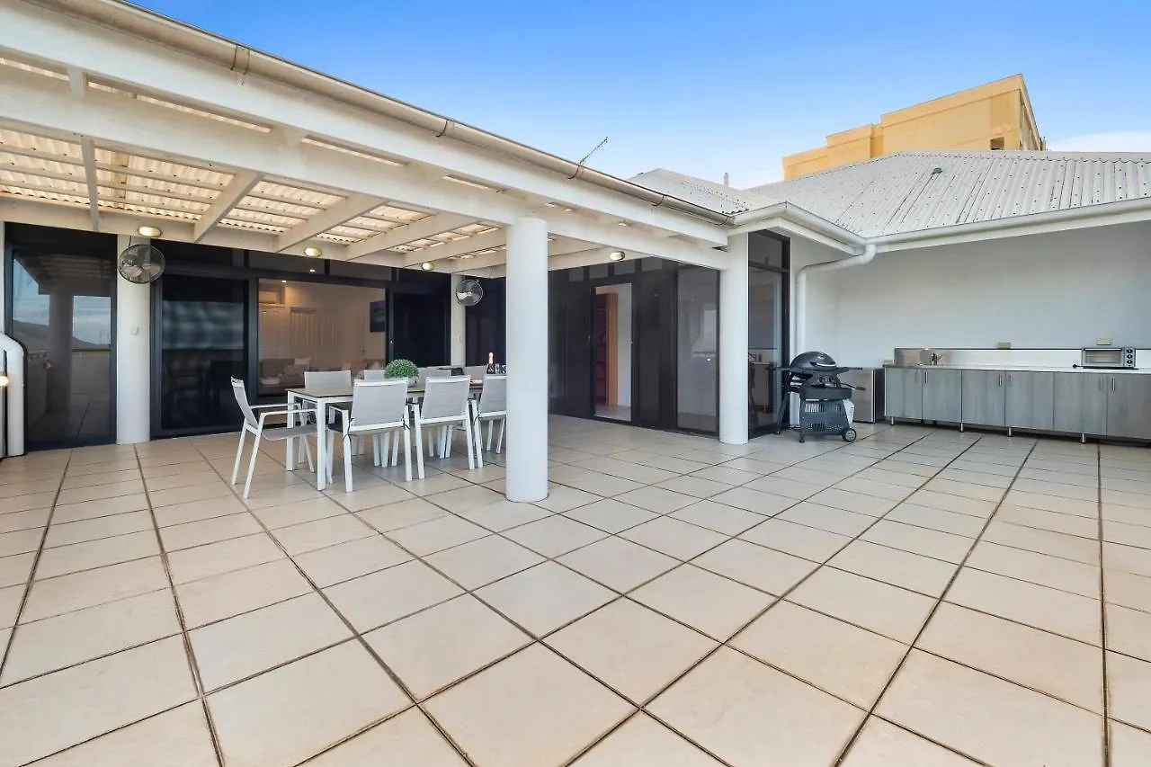 Apartment Luxury Oceanview Penthouse Cairns City Australia