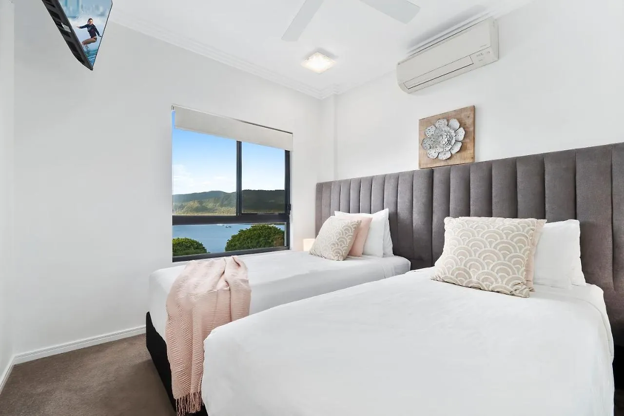 Luxury Oceanview Penthouse Cairns City